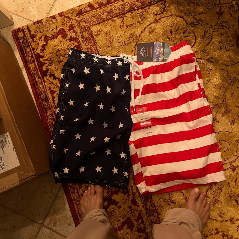 Mens Swim Trunks NWT